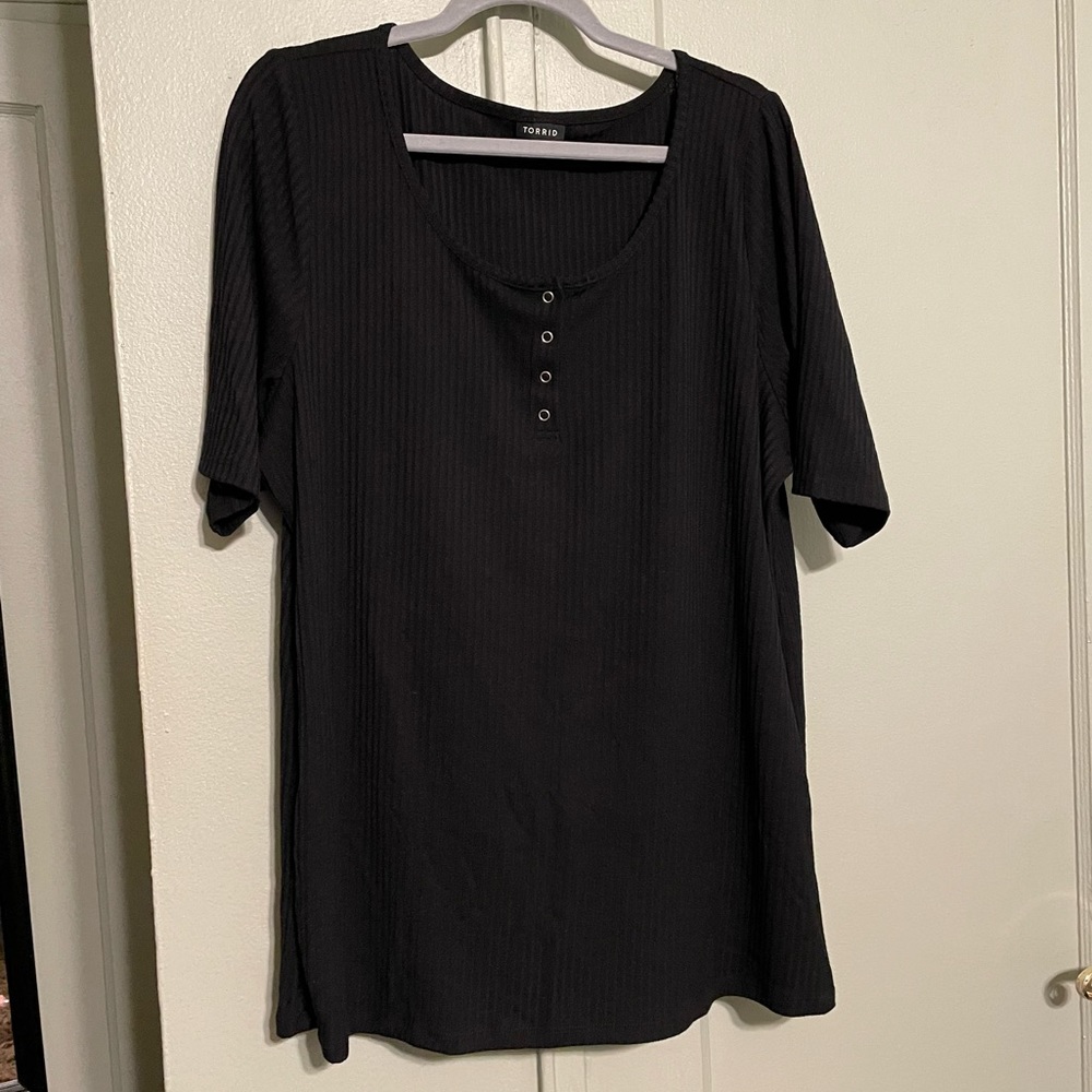 🖤Ribbed Henley Top